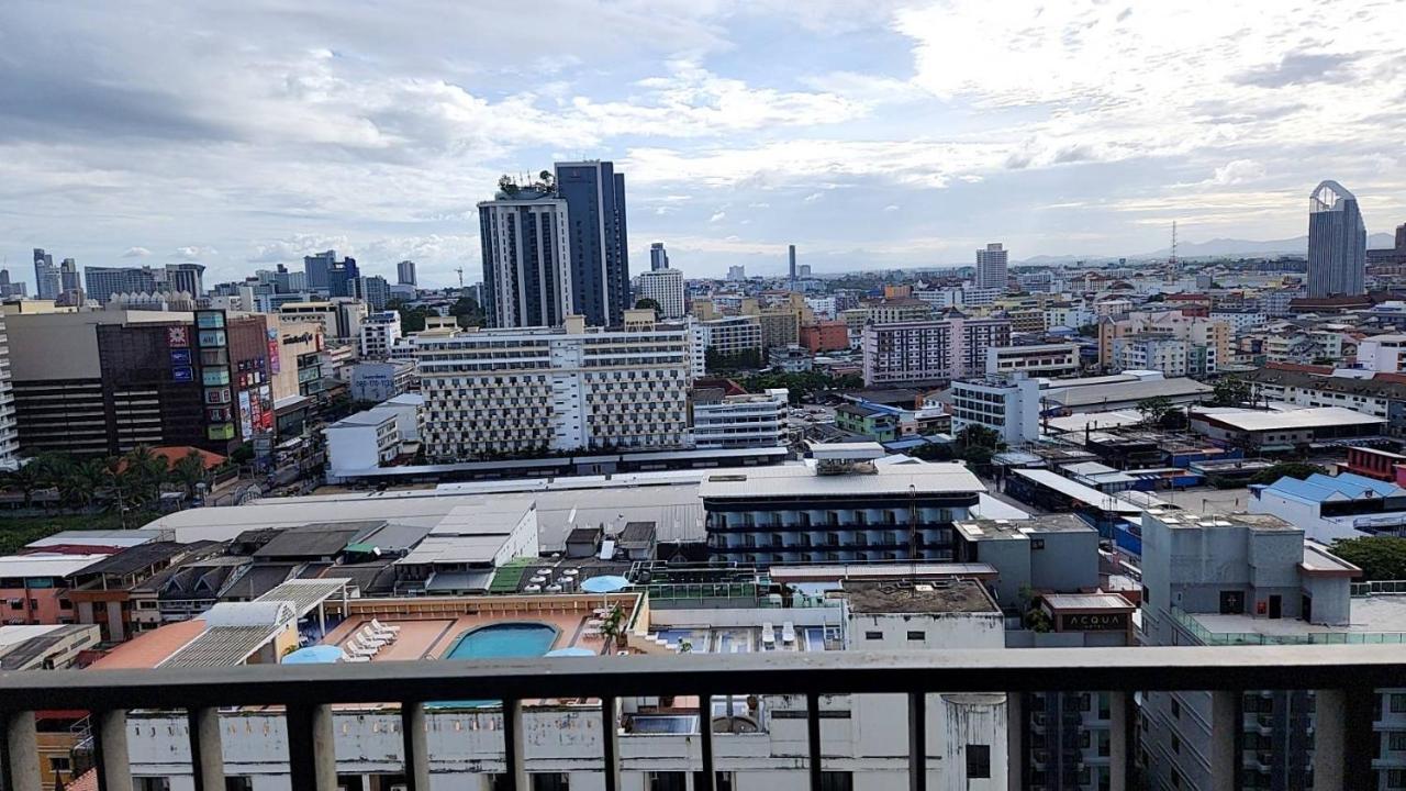 Base Condos Pattaya Extérieur photo